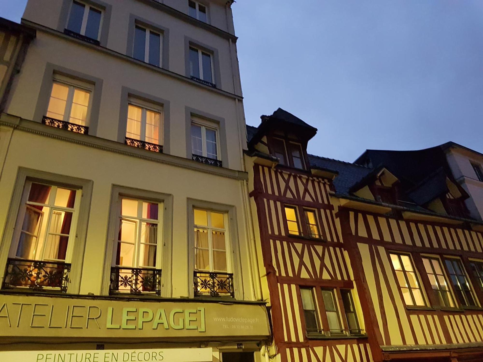 Le Repaire De Rougemare Deco Soignee Et Chaleureuse, Centre Historique Apartment Rouen Exterior photo